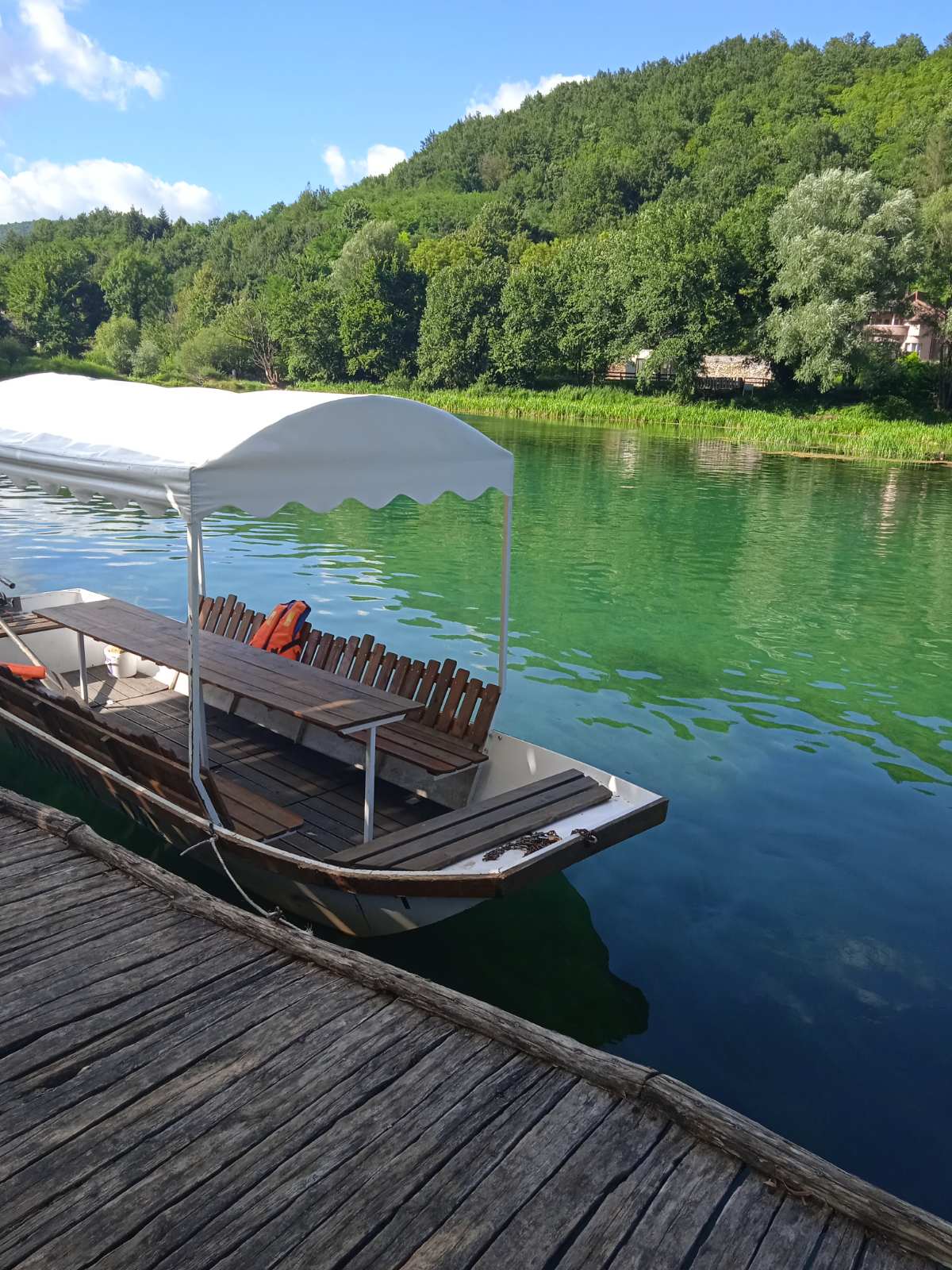 Jablaničko jezero Tura privatna